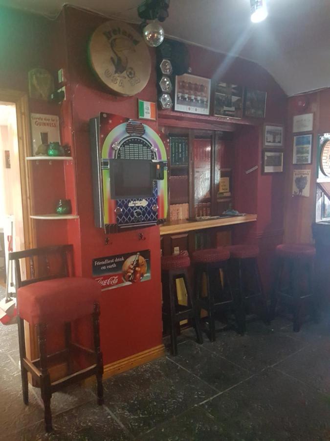 Hotel O'Loughlin'S Bar Milltown Malbay Esterno foto